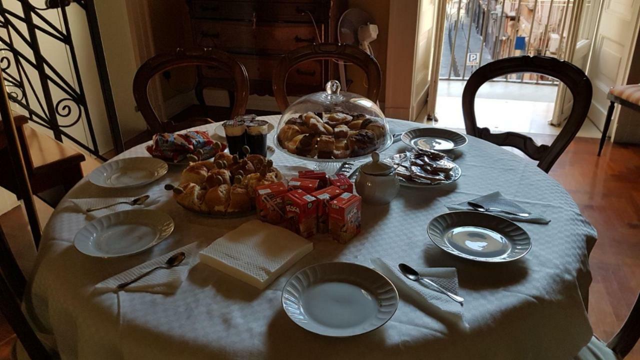 Il Salotto Di Nonna Cornelia 2 호텔 나폴리 외부 사진